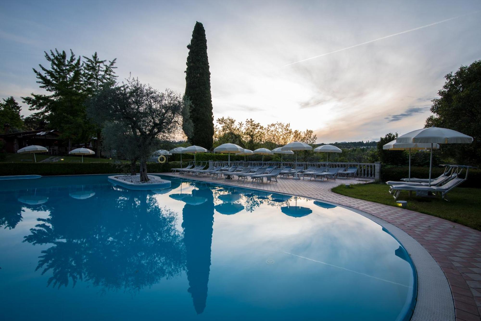 Hotel Porta Del Sole Soiano Del Lago Exterior foto